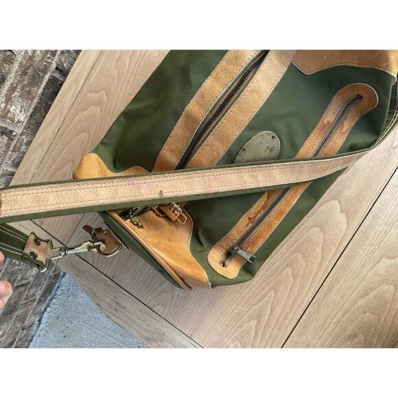 Vintage Leather Duffle Bag Weekender Carry On Bag Invicta EUC 1980s - Picture 10 of 15